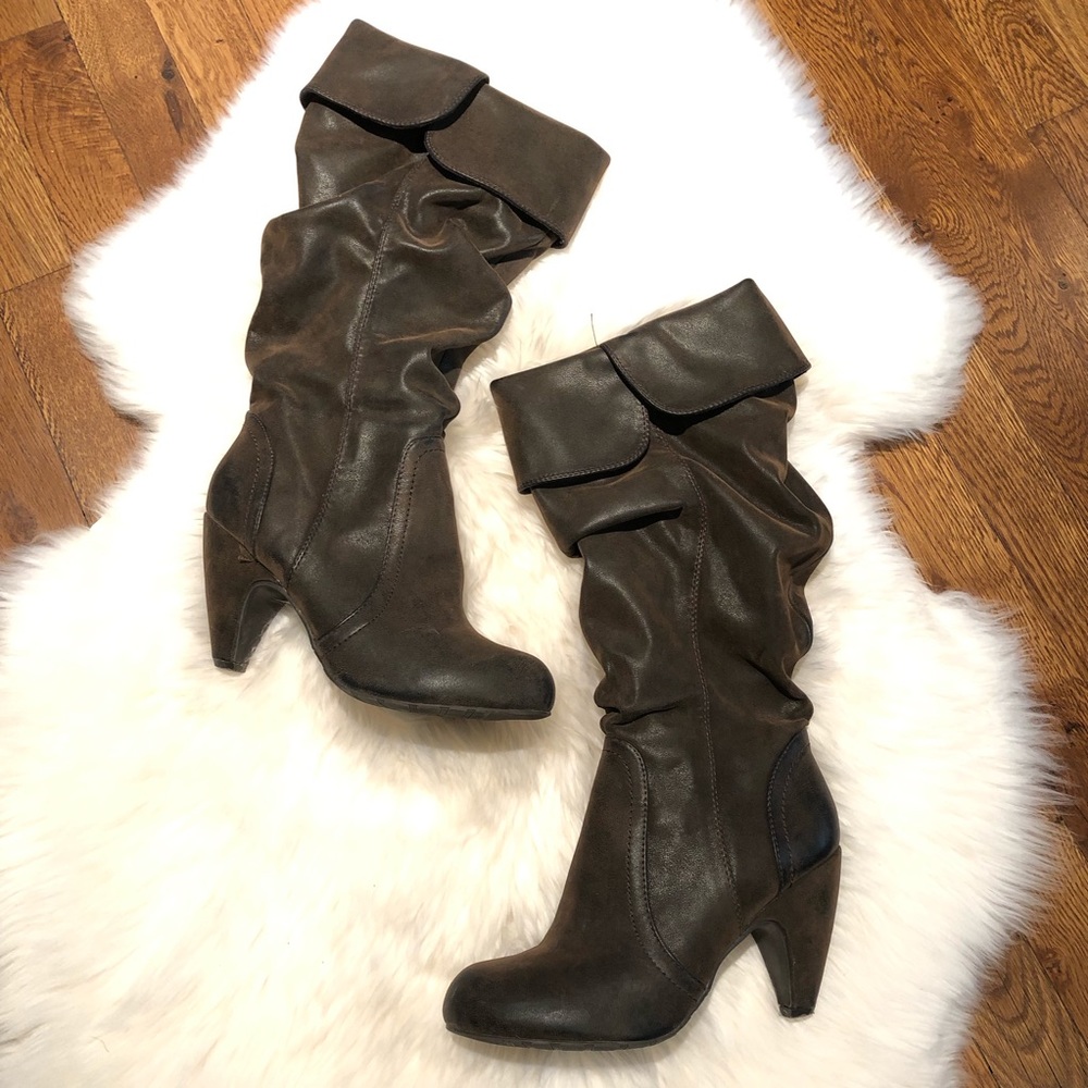 Wendi Slouch Brown side zip boots Size 7.5